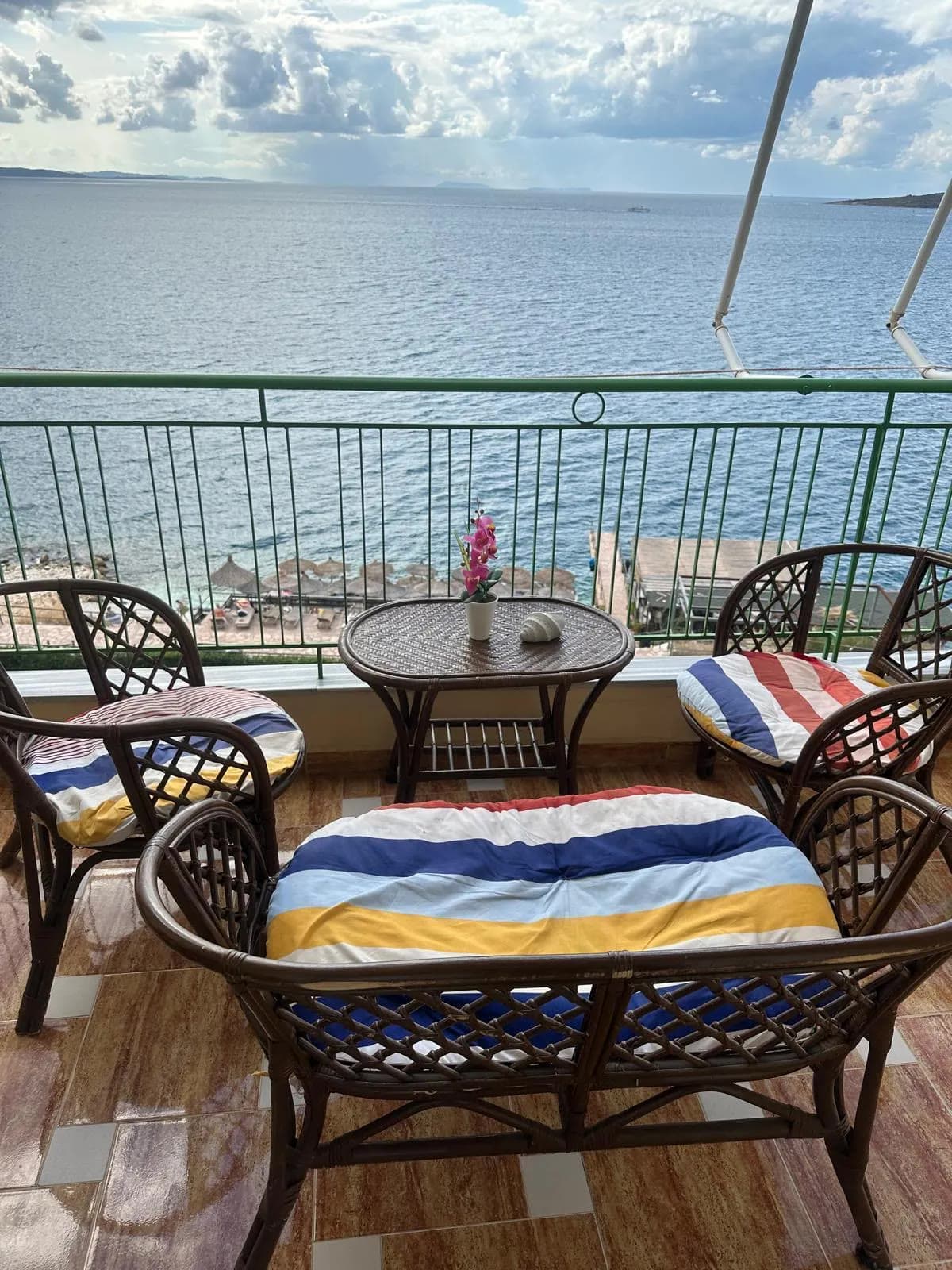Seafront balcony of the first-line 1BR on Rruga Butrinti, Sarandë