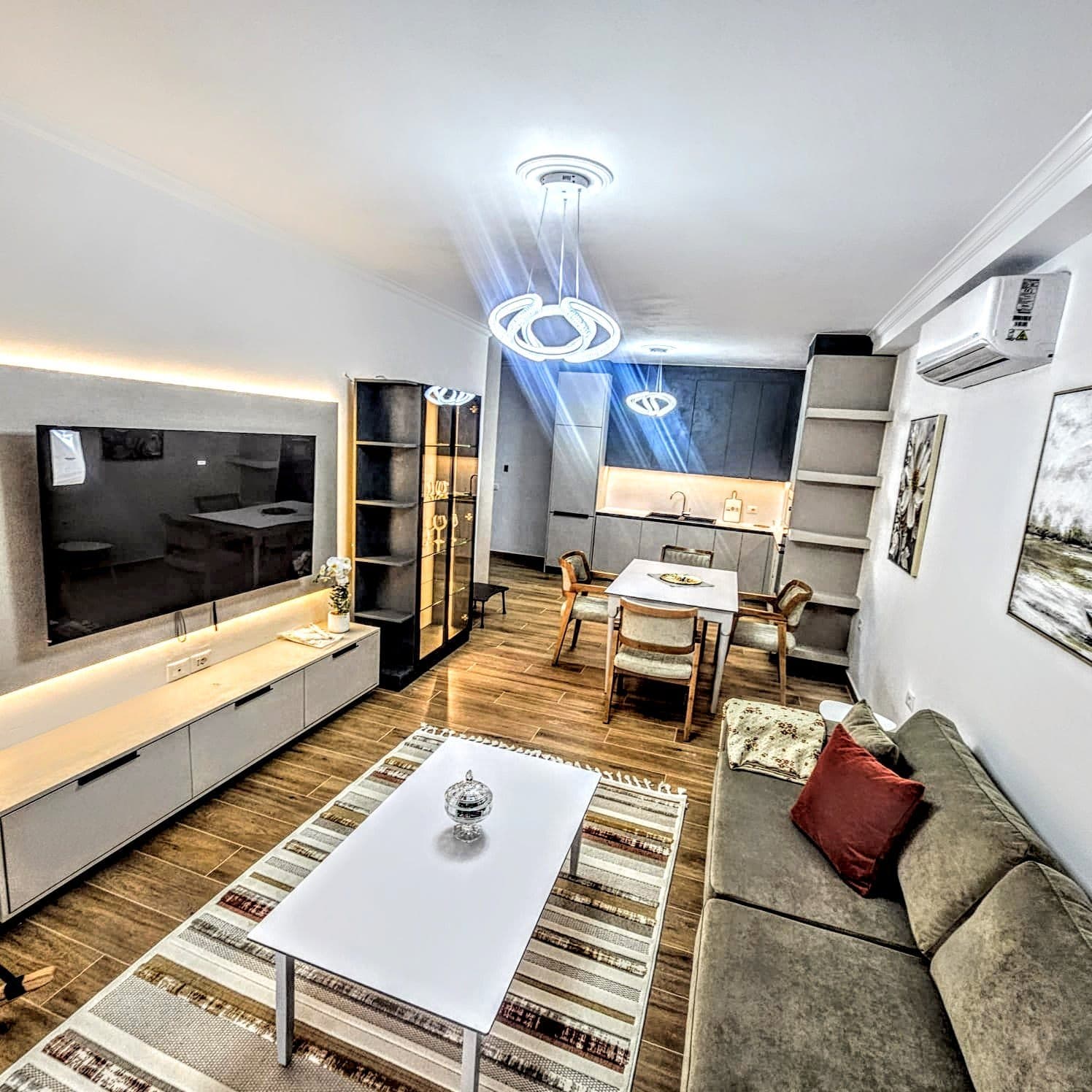 Furnished living and dining room of the Lef Sallata 2BR, Vlorë